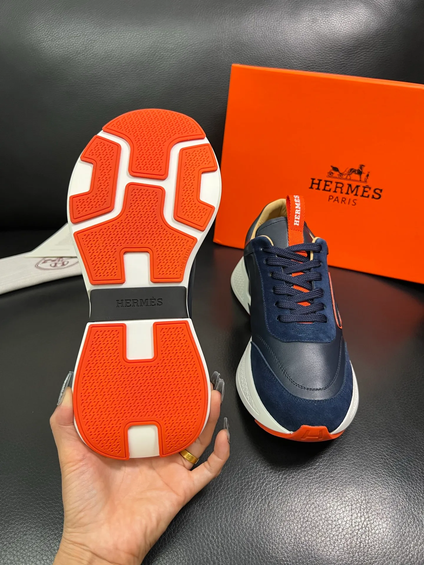 Men's men's shoes 💰840 Hermes top purchasing Hermes counter synchronization, original factory configuration, original cowhide fabric imported from Italy, high-quality splicing technology, fully imported water-dyed cowhide lining, soles: original factory special soles are super comfortable, original factory and single goods are high quality, welcome to compare and synchronize with counters, code number 39-44 (customized 38 45) 85863